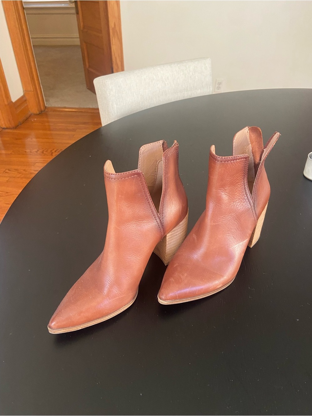 Steve Madden Tan Leather Pointed-Toe Ankle Booties